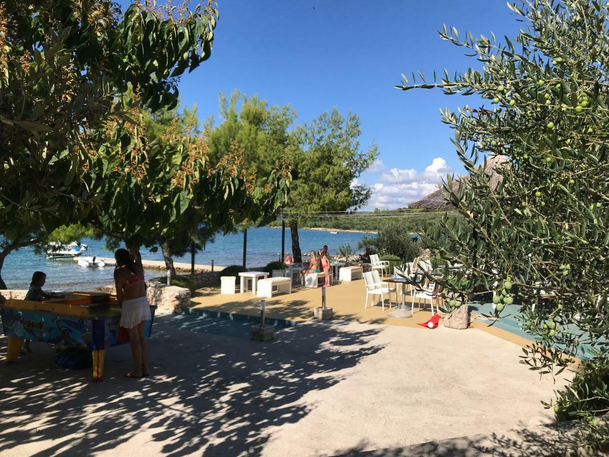 Villa Pina Appartment Chantos Tisno Exterior photo